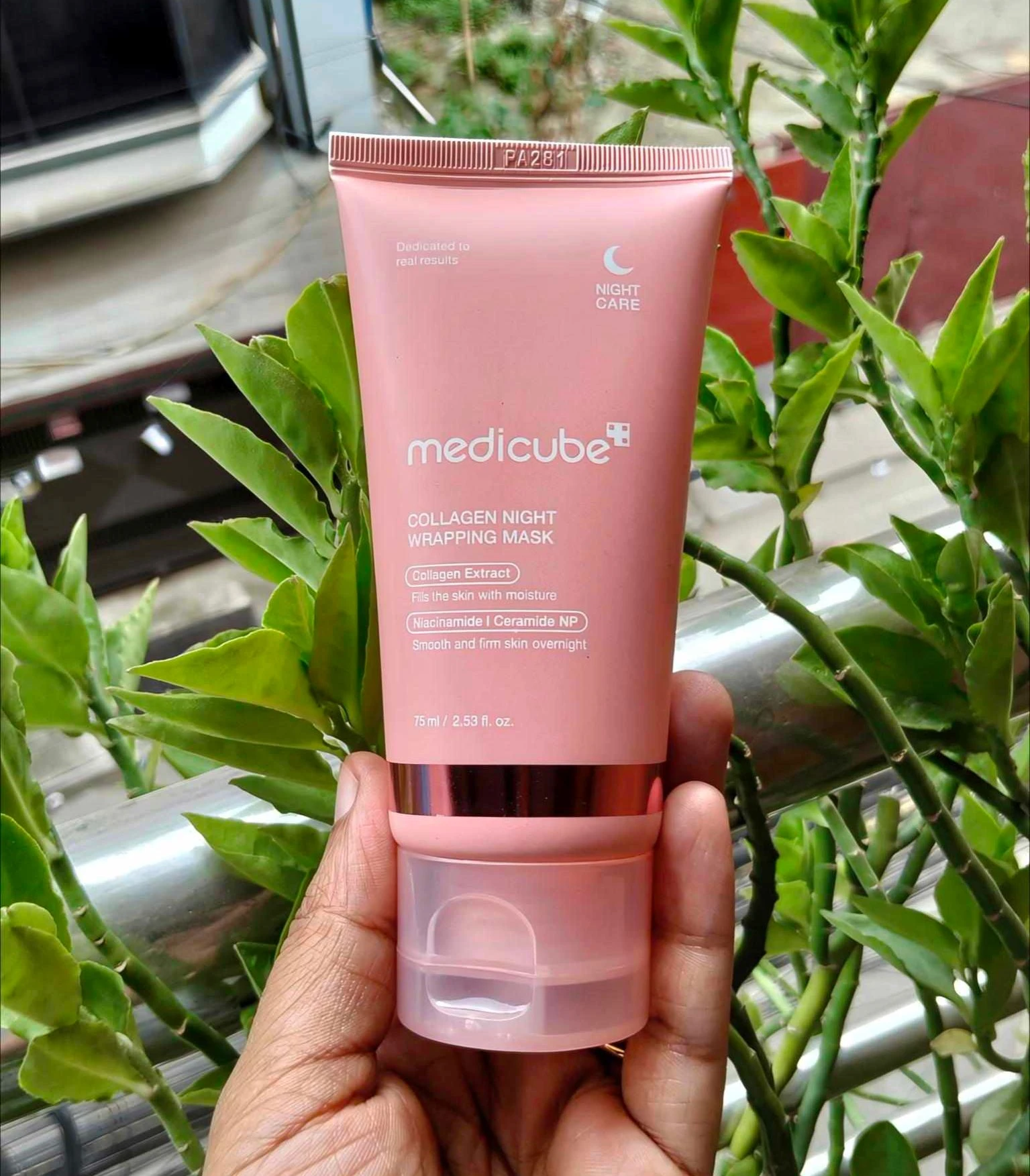 Medicube COLLAGEN NIGHT WRAPPING MASK 75ml - Image 4