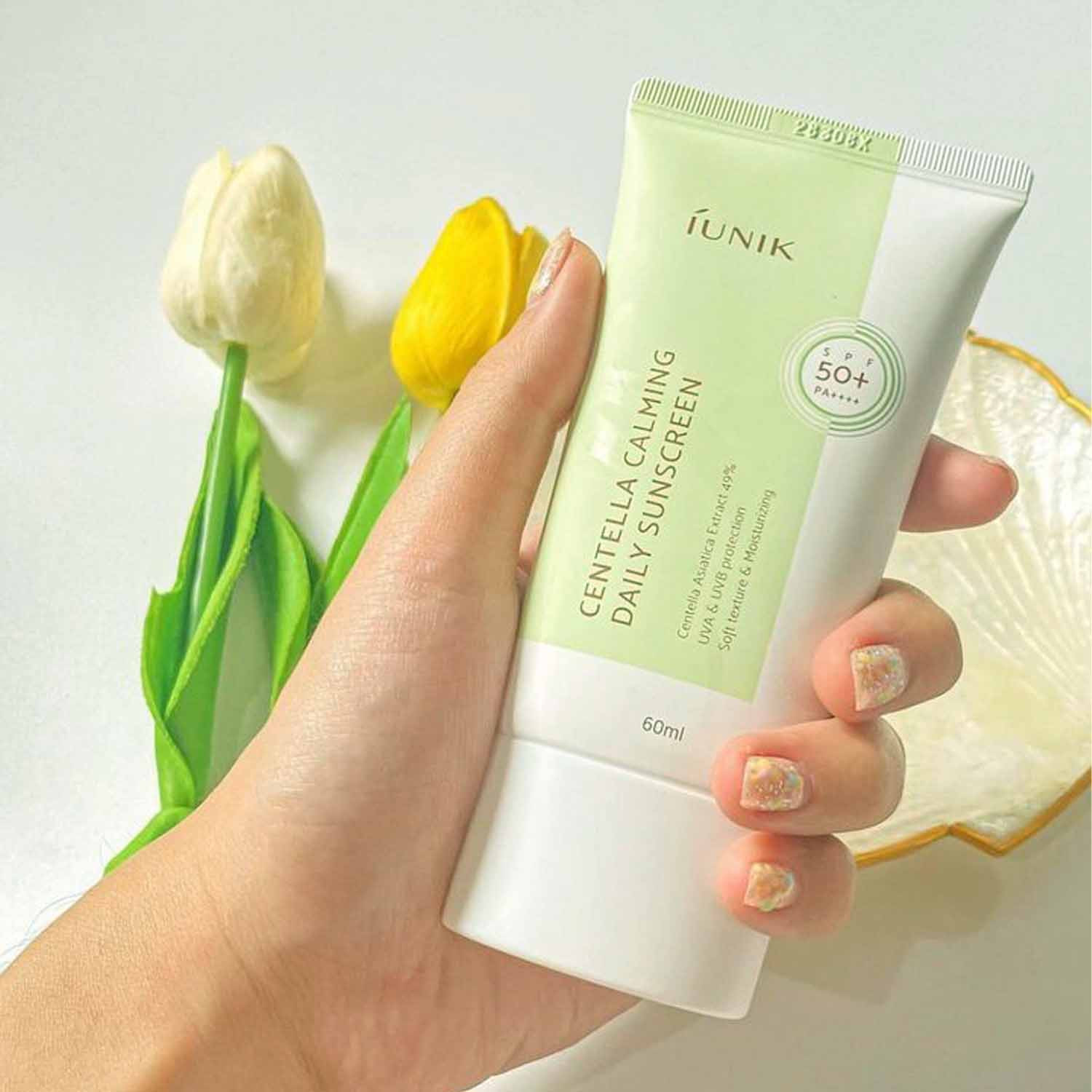 iUNIK Centella Calming Daily Sunscreen 60ml - Image 2